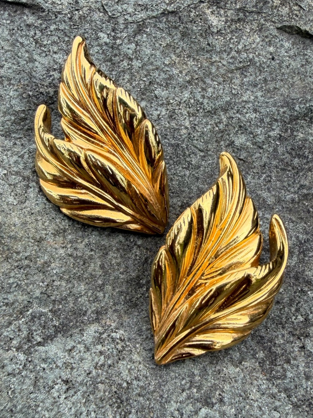 Vintage Avon Gold Leaf Pierced Statement Earrings